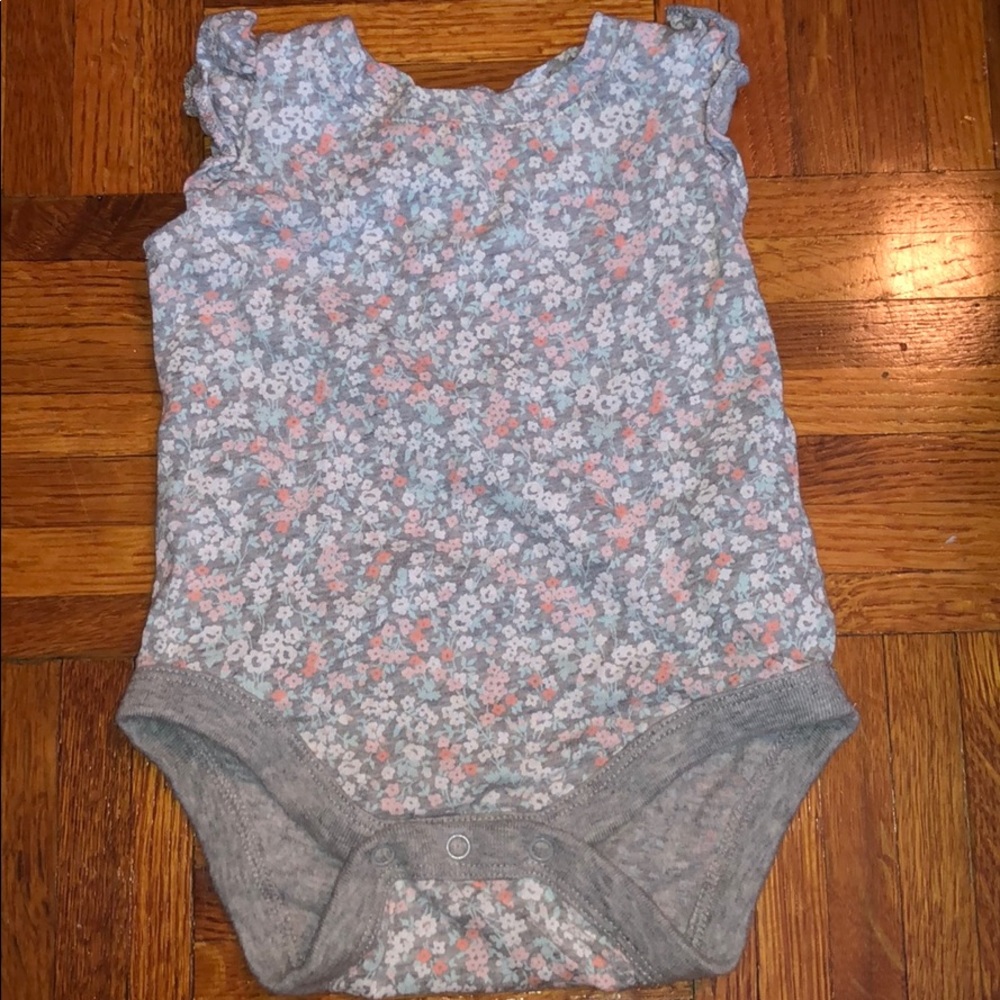 Baby Gap onesie - Picture 1 of 2